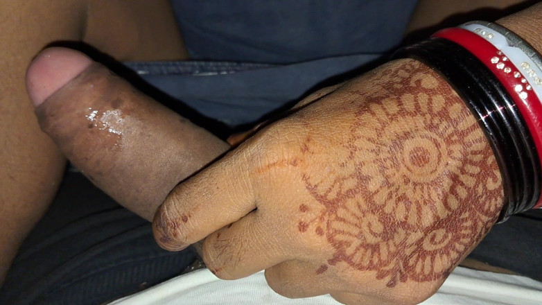 Trilokinath: XXX आंटी सौतेले बेटे के साथ घर में सेक्स पार्टी