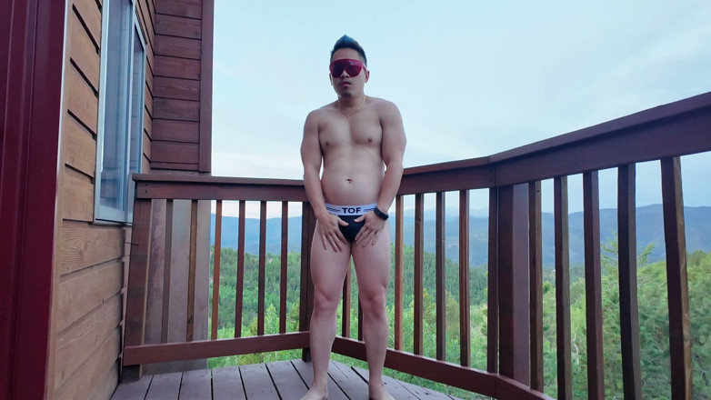 Barenakedmuscles: Asian Hunk's Balcony Flex &amp; Cum