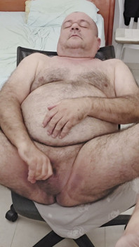 Horny Daddy Exposing and Pleasing Himself Again - Ilovetobenaked