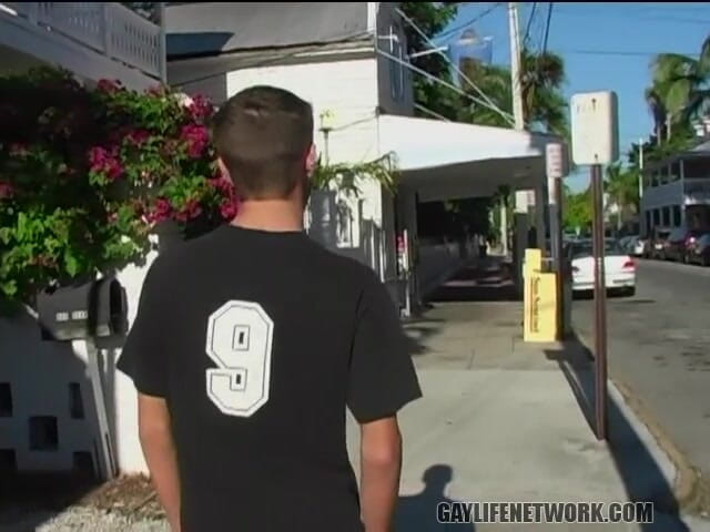 Gay Life Network: Bottom Boy Sucks Two Dicks