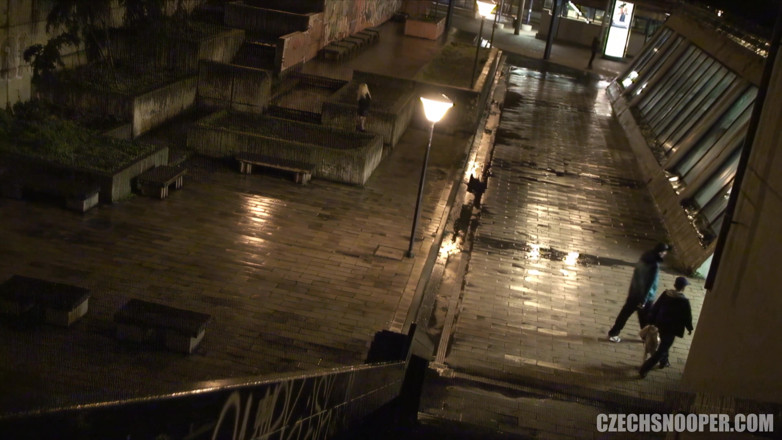 Czech Snooper: Snooper checo 5: ¡sucio exhibicionista al aire libre les da a los...