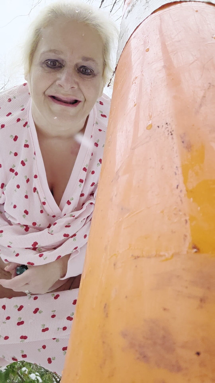 HerculesnVENUS: În zăpadă Ea Dont Îngrijire în pădure goală fără lenjerie intimă