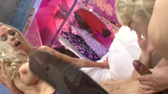 Lesbian Tales: Jamie brooks e antonia Deona squadra Un cazzo e fanno...