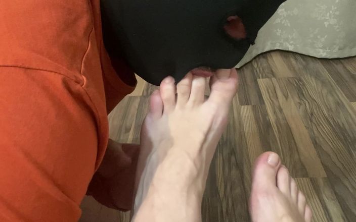 PriyaNaavya: Licking My Stepdother Sexy Feet