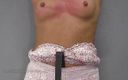 Spanking Server: Tatuada Cora, chicote no peito