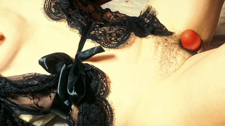 LolaLola: Masturbation, Rubbing Against That Drives Me Crazy