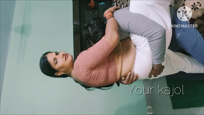 Lustykajolbhabhi: 岳父对他丰满的儿媳感到疯狂 第1部分
