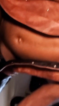 Visité a mi bebé para un coño crudo y tetas caídas