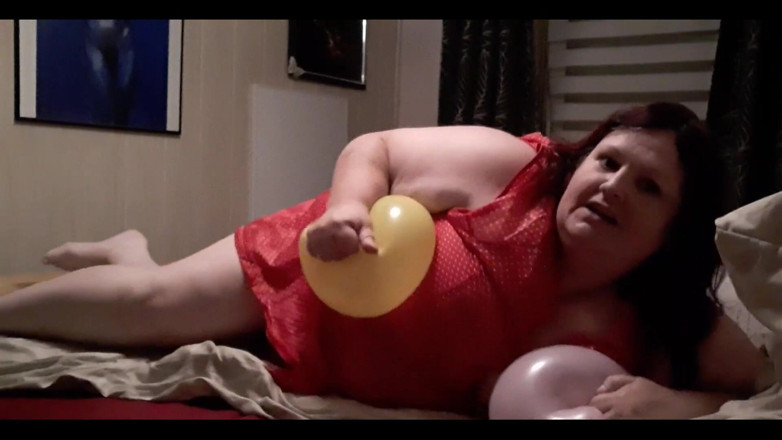 tammara big: Playing with balloons while wearing a lab coat. I also...