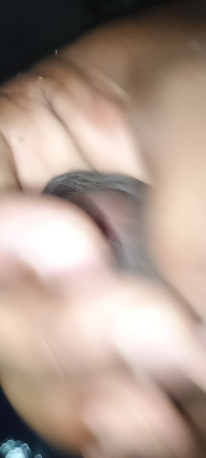 Nikhilsahu1: Büyük penis elle muamele kalın. Boşalma