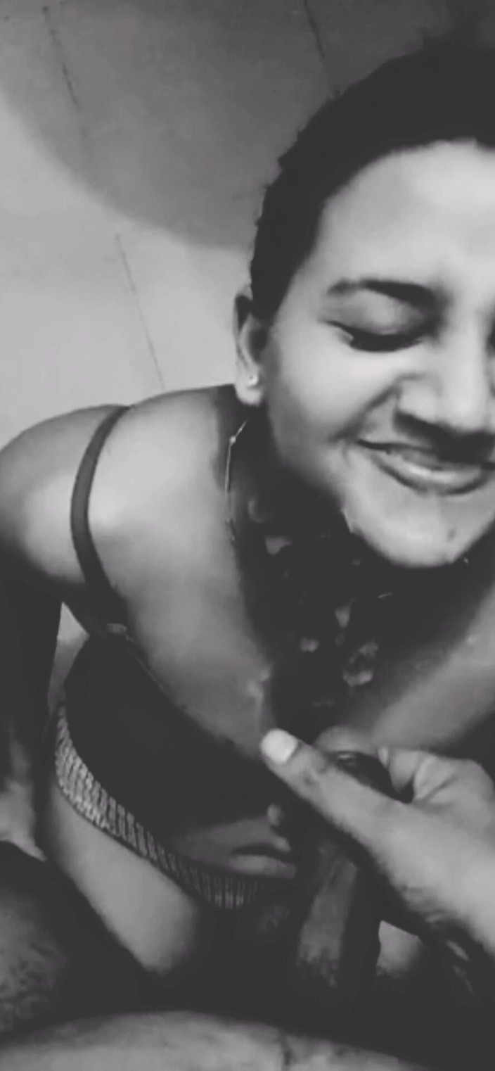 Sanayababhi: Shii, no salgas en mi cara, en el baño de...