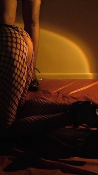 Dominatrix azotando hombre pervertido