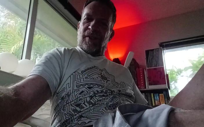 Hairyartist: Een symfonie van 14 scheten compilatie