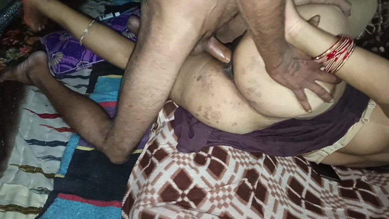 Rinki devi: Der fick der durstigen schwägerin