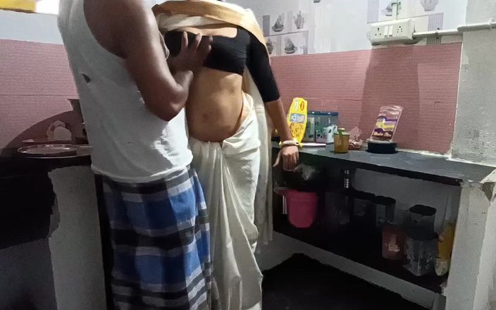 Inba: Moglie casalinga del sud indiana scopa in cucina con il...