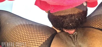 Kerala Chechi menunjukkan tubuh seksinya