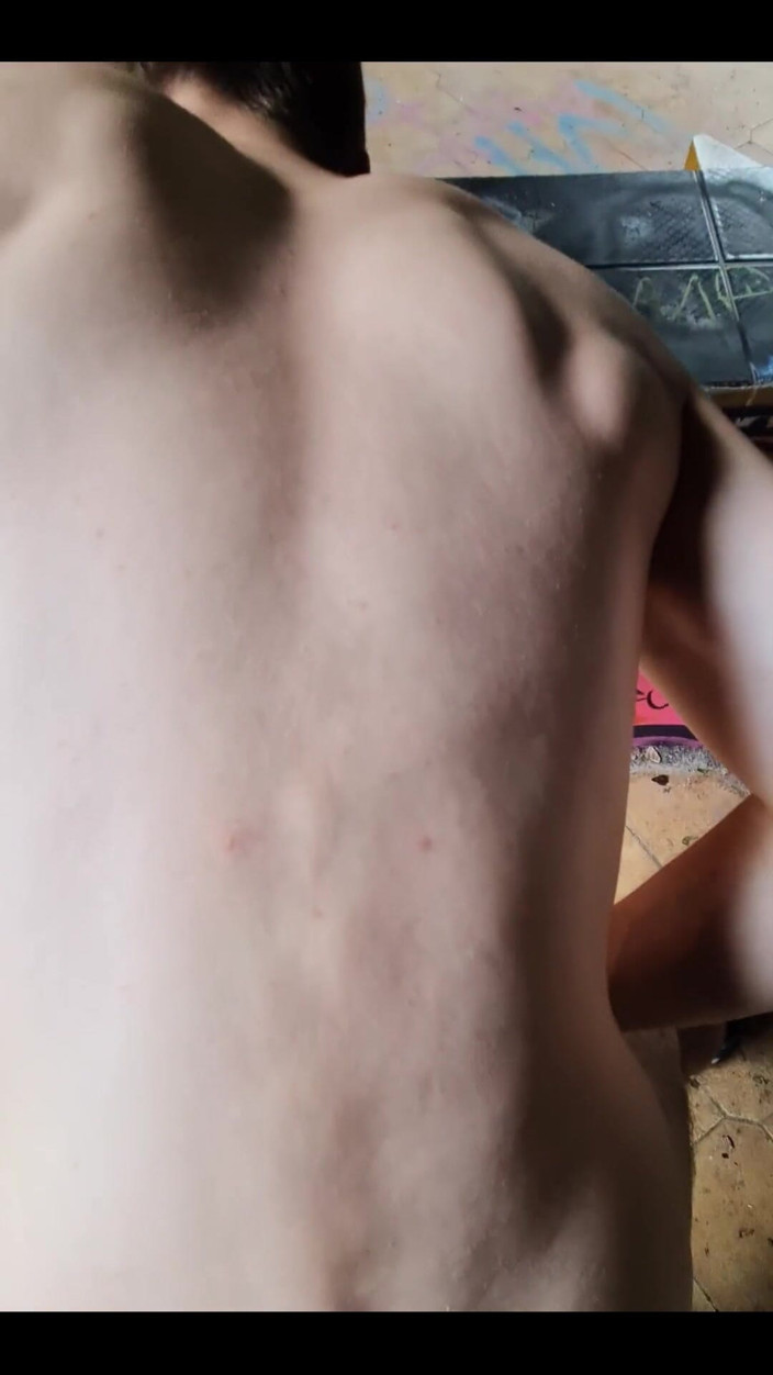 Snauwflake: Snauwflake Dikongkek Dalam Rumah Terbiar ( Gay Crusing )