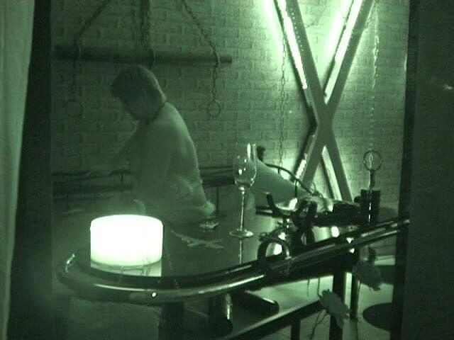 Anna Devot: Femdom relace v noci