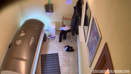 Czech Gay Solarium: Çek eşcinsel solarium 48 buff adam bir sürprizle yakalanıyor