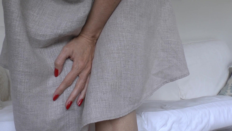 Lady Victoria Valente: Masturbarsi per le mie unghie rosse, POV, Parte 2, Lady Victoria...