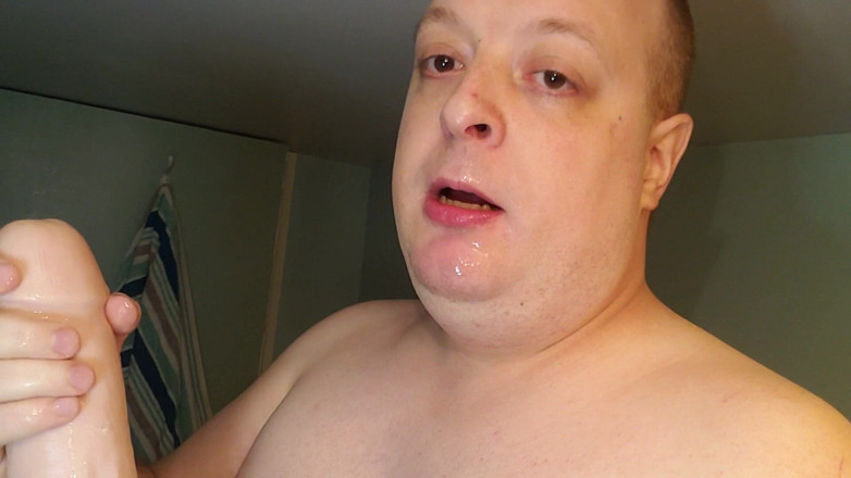 Charlieboy69: Głębokie gardło ogromny 14-calowy dildo pt 5