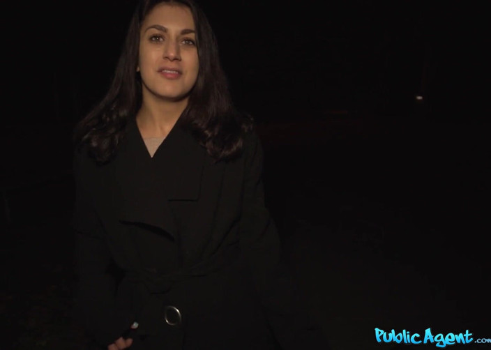 Public Agent: Veřejný agent - italská turistka Francesca Palma saje ptáka POV