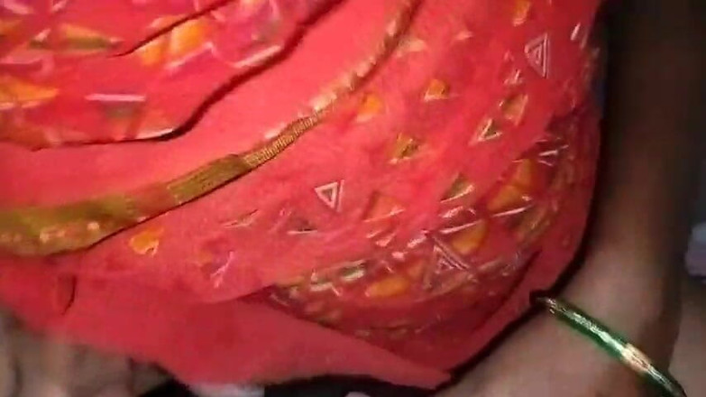 Mava mava: शादीशुदा महिला को नंगा किया गया और रात भर उसे चोदा