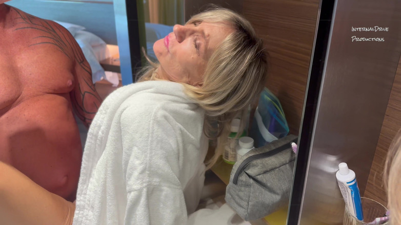 InternalDrive: Horny GILF Gets Fucked on Sink in Spain.