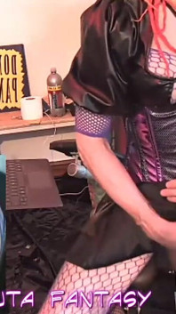 Gothic Princess in Corset Taking a Short Ride on the Sex Chair for Anal Training