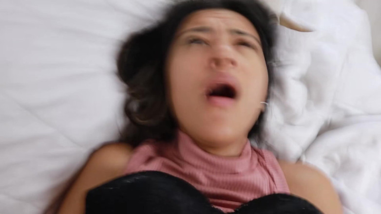 Solo_incognita: 本物の官能的なセックスは巨乳美女の引き締まったボディに射精を終わらせます