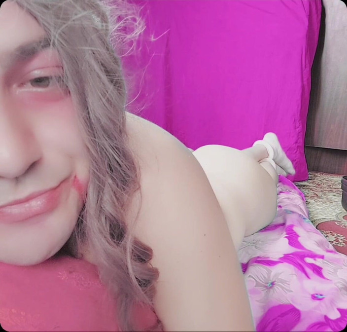 Kitty_Cross: Stor vit röv blond rödhårig kitty crossdresser hottie sissy smaskiga...