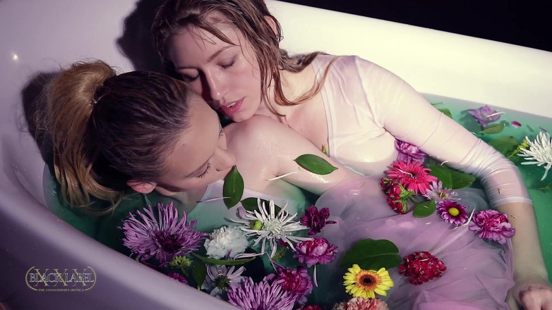 Black Label Magazine: Verronica kirei &amp; athena rayne lesbisch