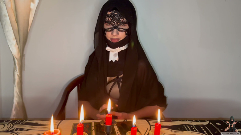 hiddenCrazySlut: Je suis venue pour une consultation avec une sorcière lectrice...