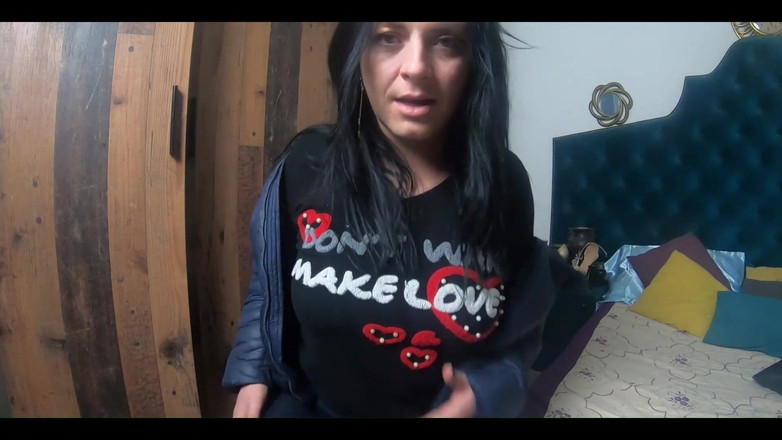 MilfyCalla: 与 milfycalla 的双重快乐 47 个单人丝袜玩弄和激烈的高潮第 43 集