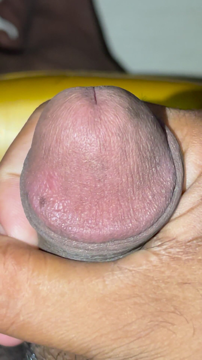 Hot Chilli 2025: Indiana brincando sozinha no quarto