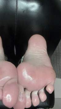 Ass Andoil Feet