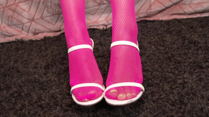 Sinful Feet: Latina teen Katya Rodriguez feet JOI