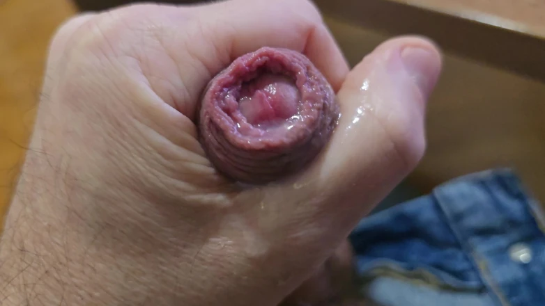 Jordance: Приятная дрочка со стола и большие полные шары