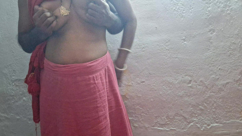 Busty Banuu: 友達のガールフレンドを家で犯しました