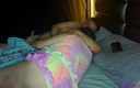 BBW Pleasures: İri güzel evli kadın yatmadan önce kocasını mastürbasyon yapıyor
