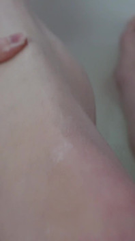 Saya Mandi Dalam Tab Mandi Saya