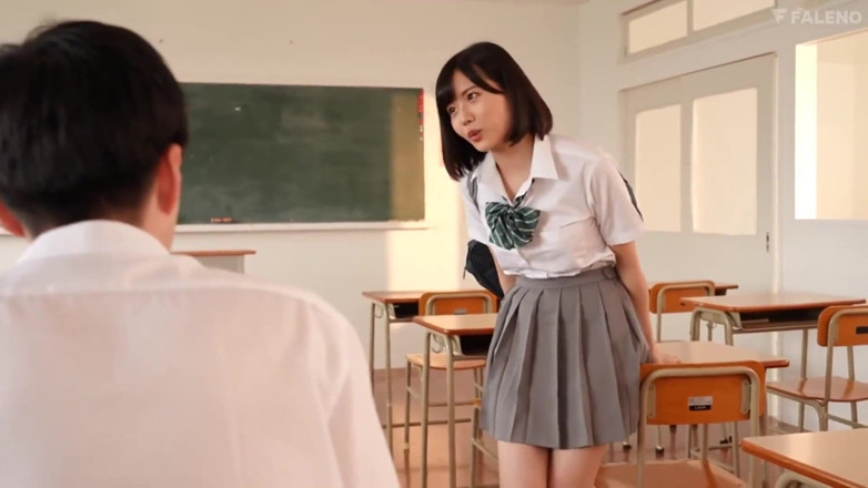 Smooth Time: Fată super drăguță excitată studentă adoră sexul cu tipi diferiți....