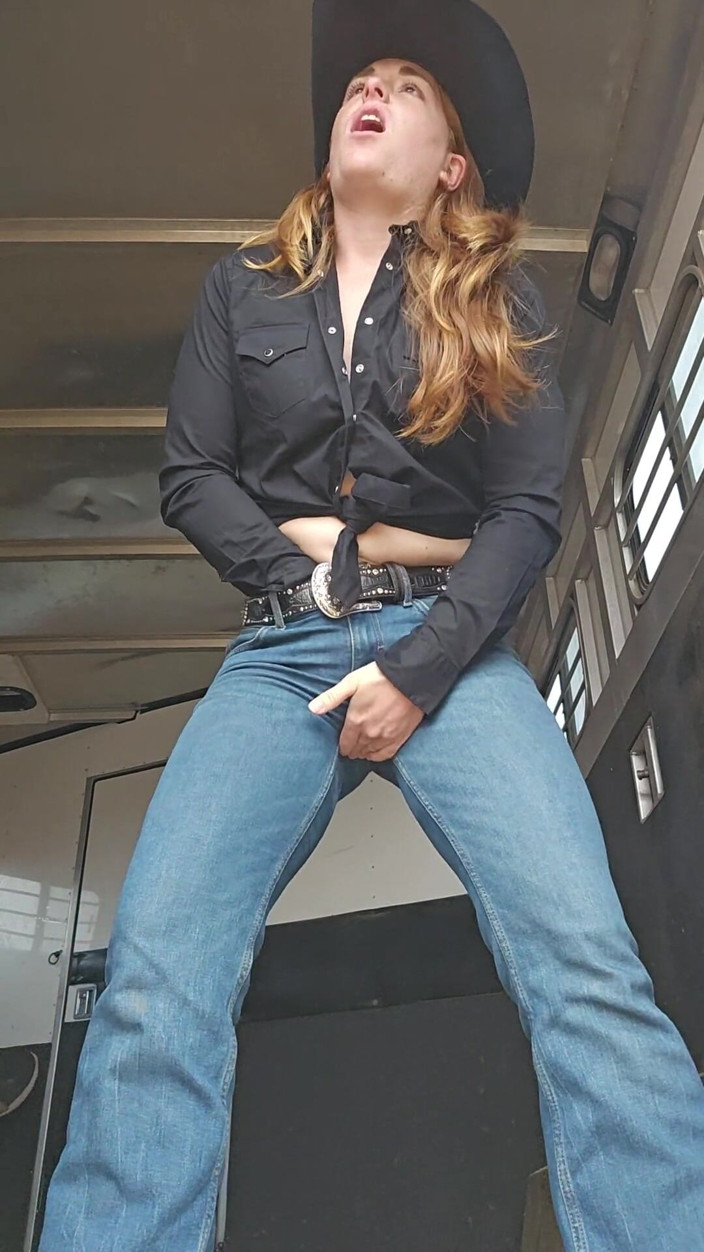 NaughtyRedFarmgirl: Redhead Wets Heand Squirting Through Them Before Steipping and Fucking...