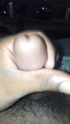 Quente indiano cara masturbando pau peludo