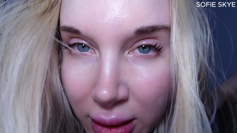 Sofie Skye: Futanari - Nová přítelkyně má ptáka Futa POV Futa - Sofie Skye