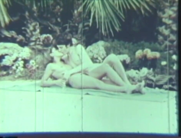 Vintage Usa: Sexo vintage quente ao ar livre à beira da piscina!
