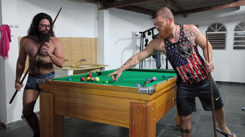 carmonaoficial: Spelen met vrienden naakt worden