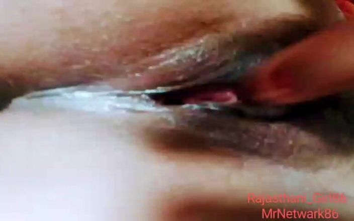 Rajasthan girl: 인도 인도 마르와리 인도 소녀 보지 물 나왔어