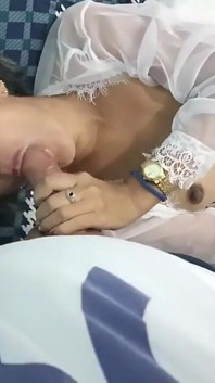 Zusammenstellung meiner stiefschwester schwanzlutschend, Sie liebt es, sich mit Sperma zu füllen - porno auf Spanisch.