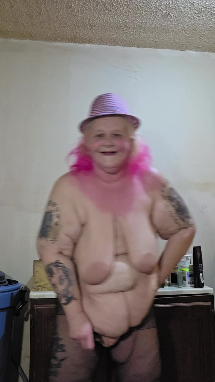 HerculesnVENUS: 배다른 아들의 옷을 벗는 엄마